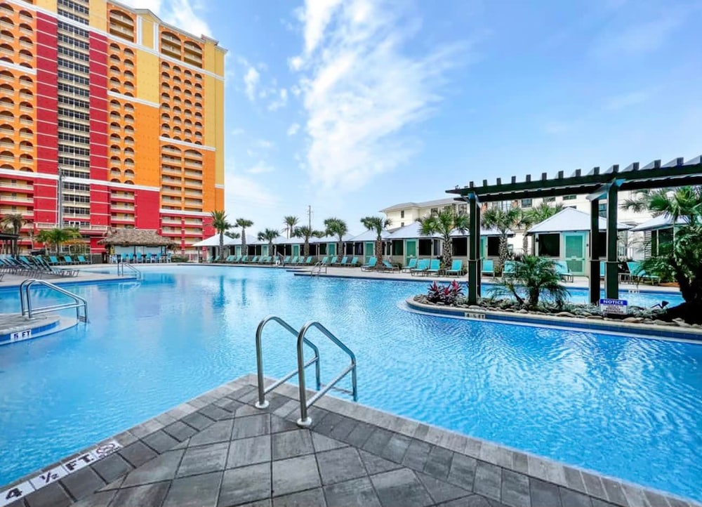 Fall Escape Ocean View Retreat Heated Pool Hot Tub