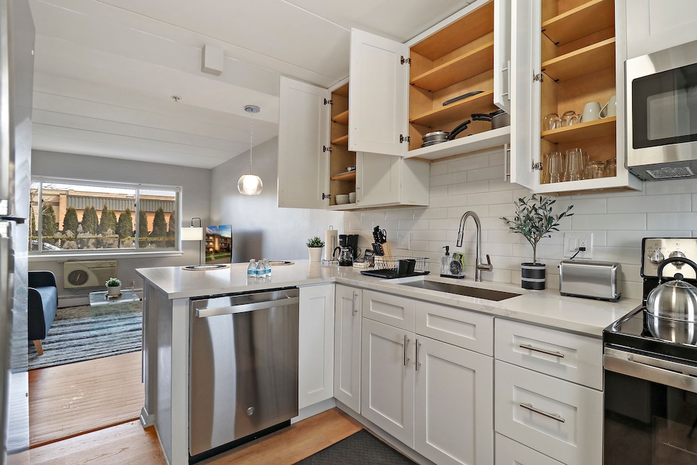 Recharge in Charming 1BR Apt - Salem 5A