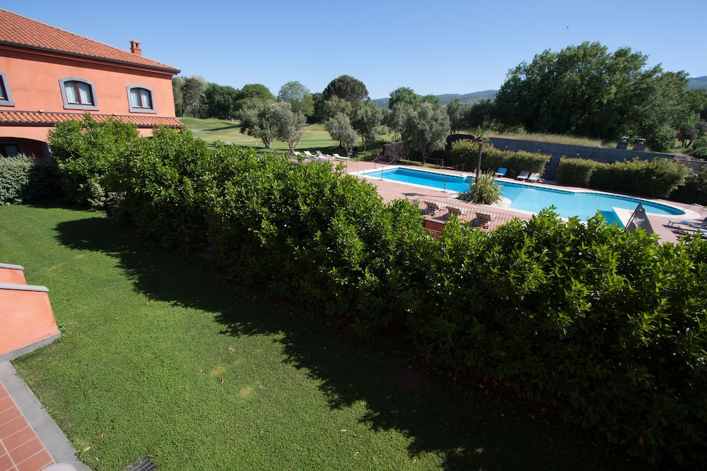 Picciolo Etna Golf Resort & Spa, Curio Collection by Hilton