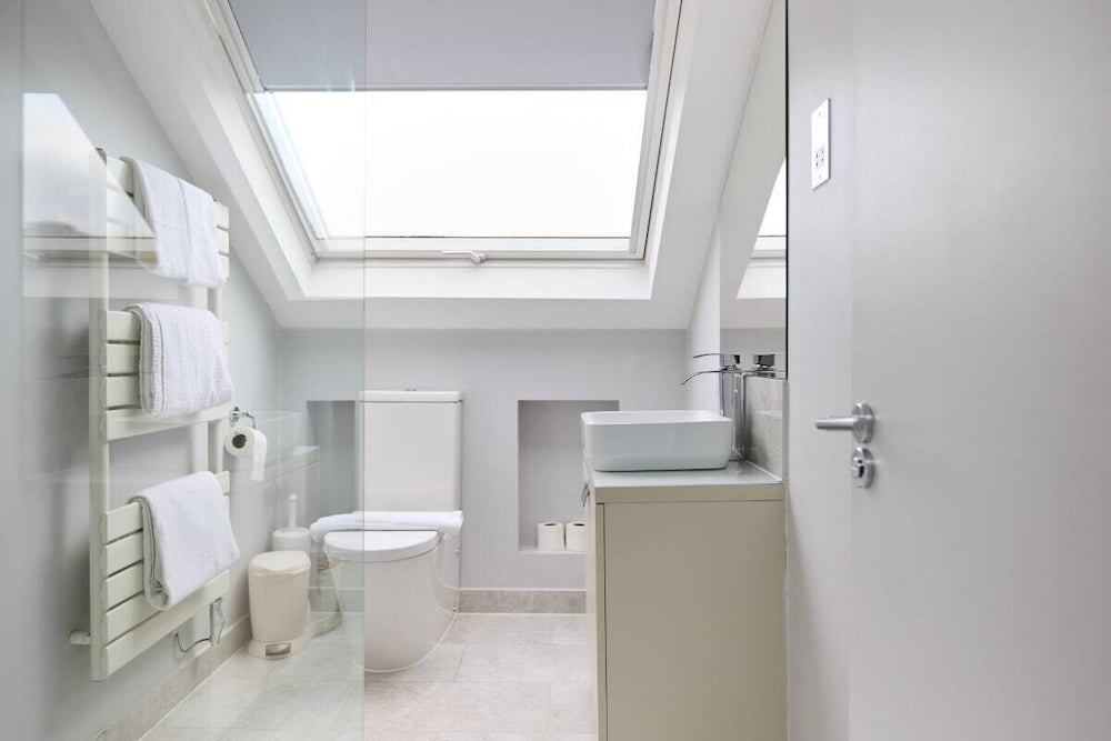 The Fulham Classic - Spacious 4bdr House With Balcony and Garden