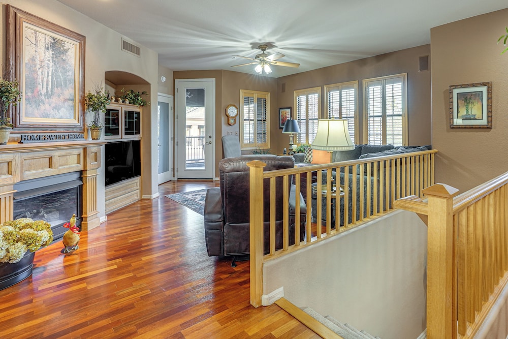 Stay, Work & Golf! Prescott Condo w/ WFH Setup