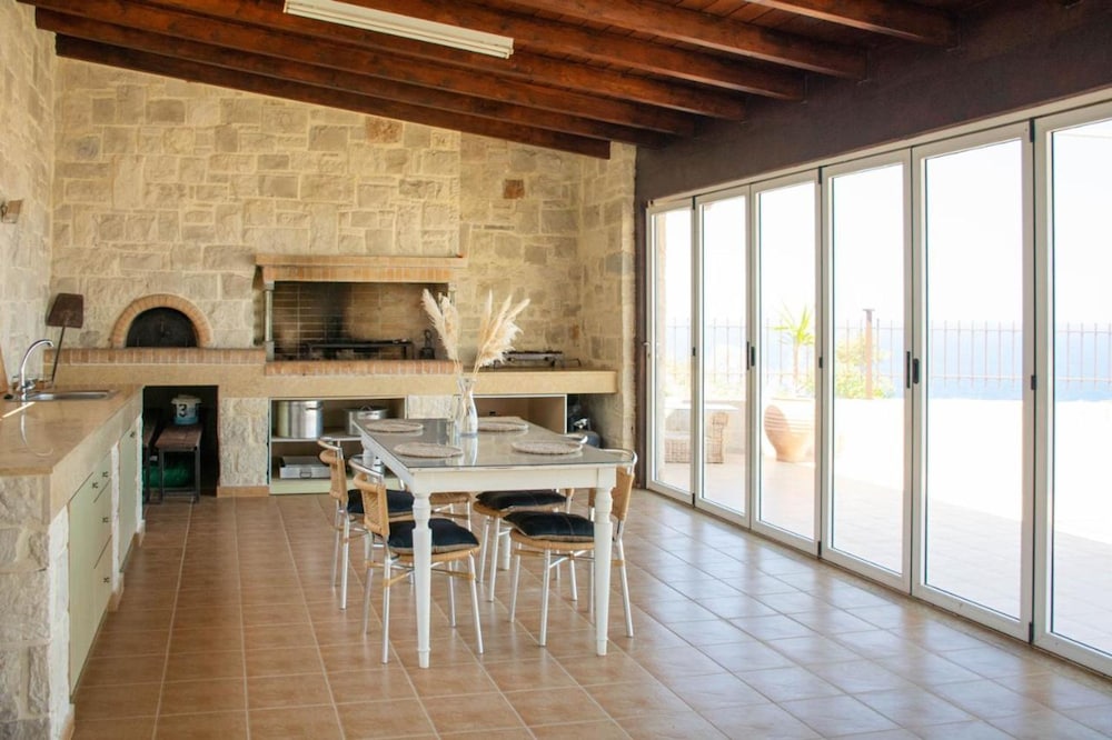 Gaia Signature With Private Pool
