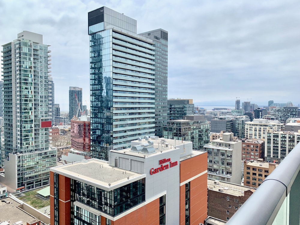 Luxury 2Bed 2Bath Corner Condo - Image 1