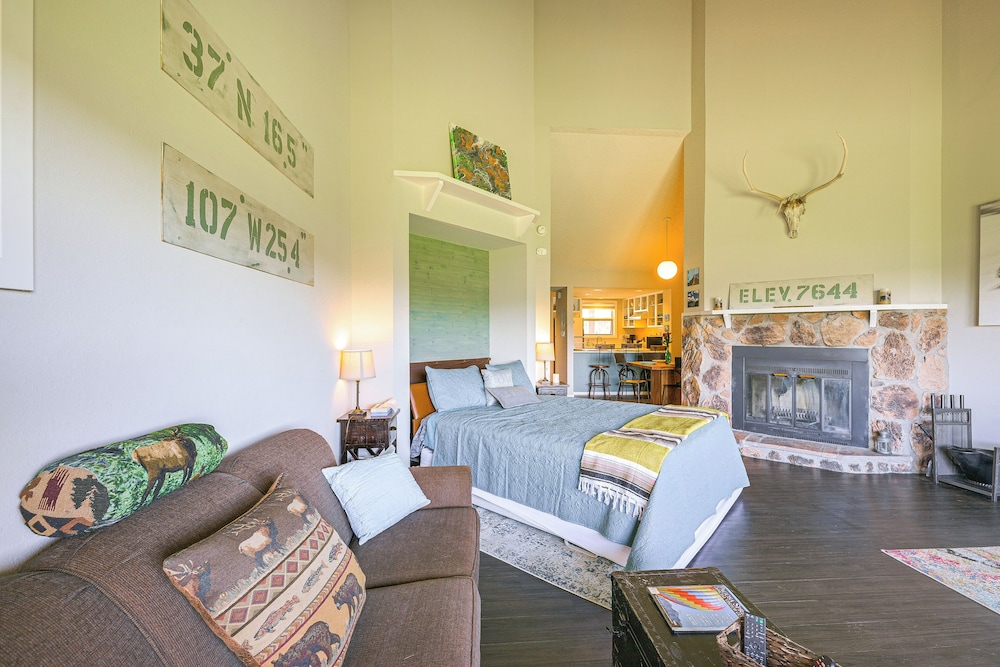 Dog-friendly Pagosa Springs Studio: Grill & Views!