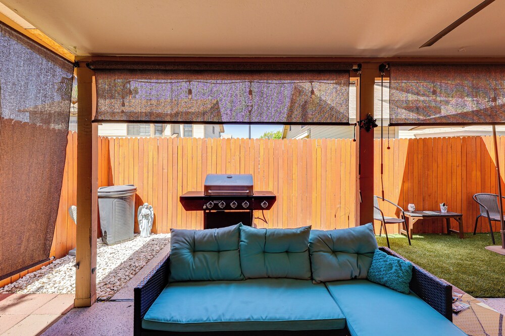 4 Mi to Dtwn: Cozy Couple's Haven w/ Patio in Mesa