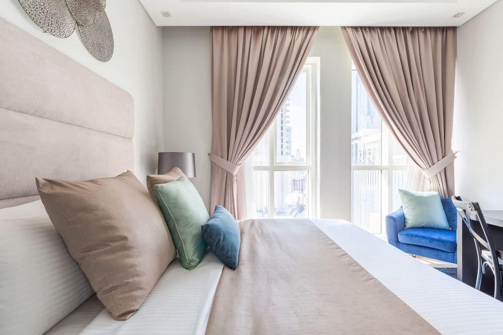 Superb & Incomparable 2BR With Study in the Heart of Downtown Dubai!