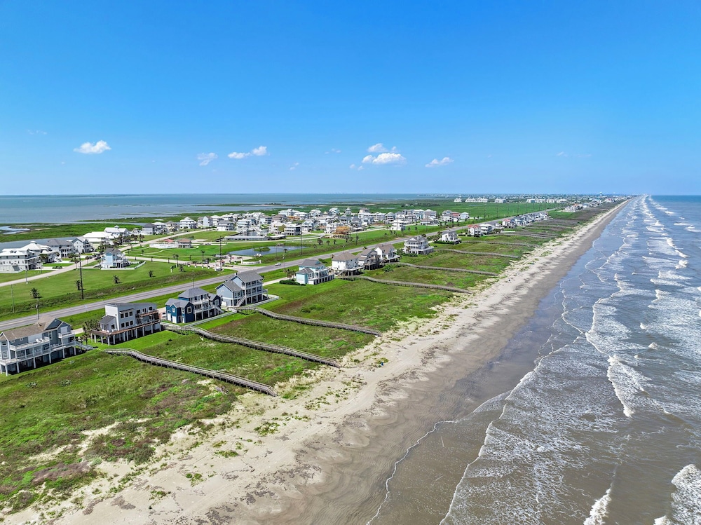 Sandcastle by Ryson Vacation Rentals