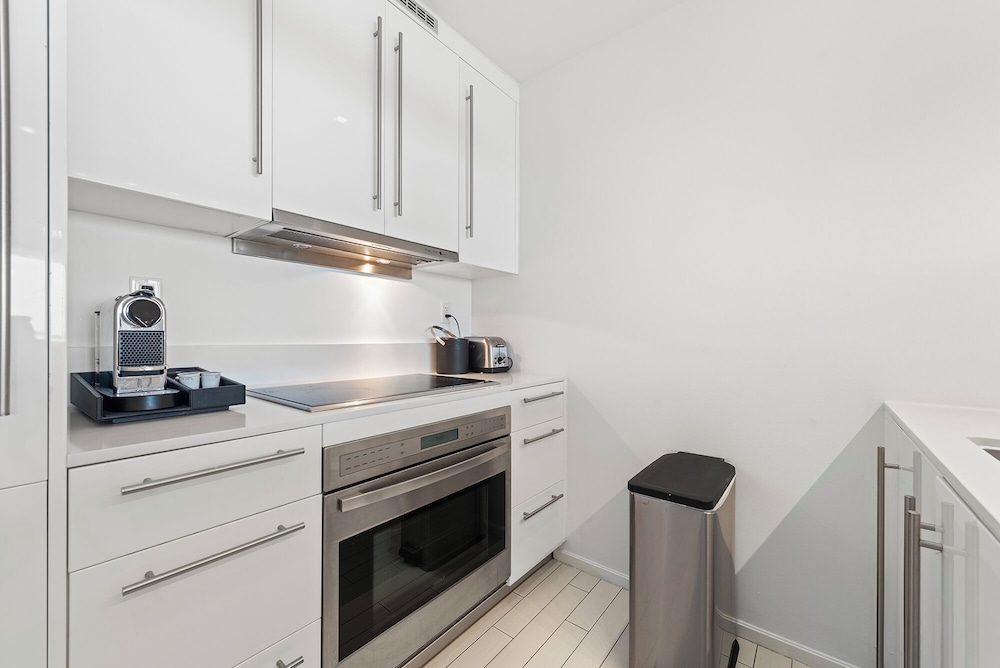 Luxury Vacation Rentals in South Beach by LRMB