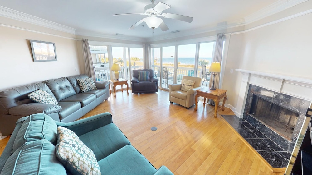 Pelican Point by Tybee Vacation Rentals