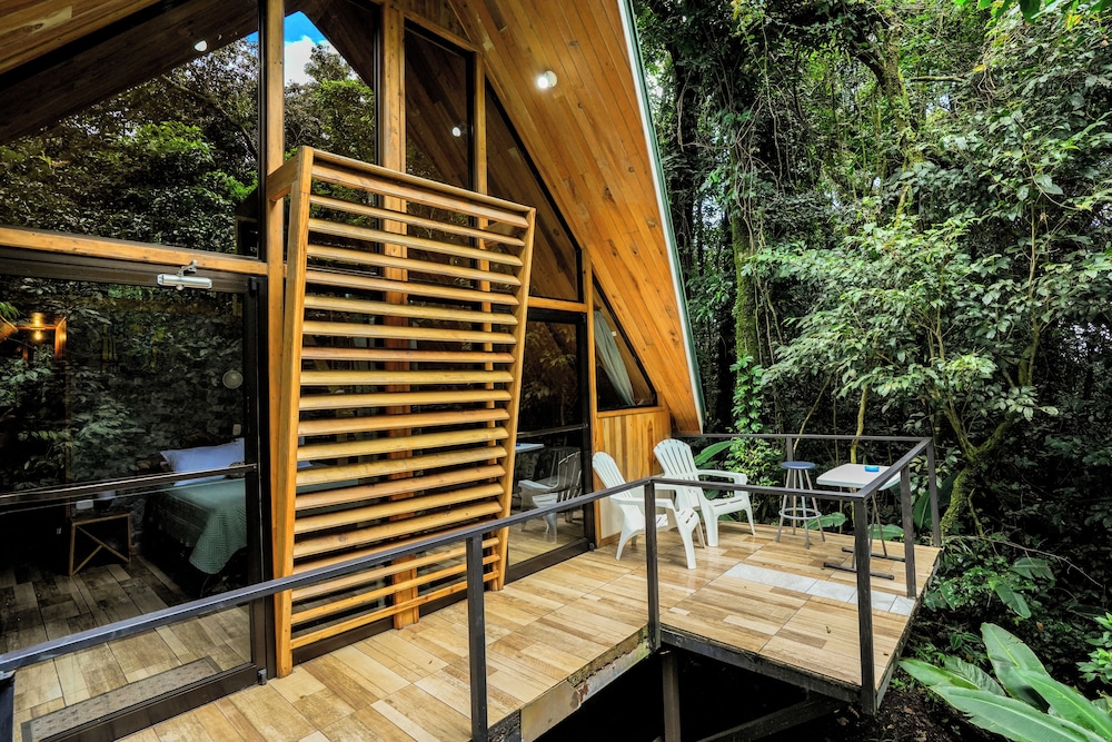 Tityra Lodge