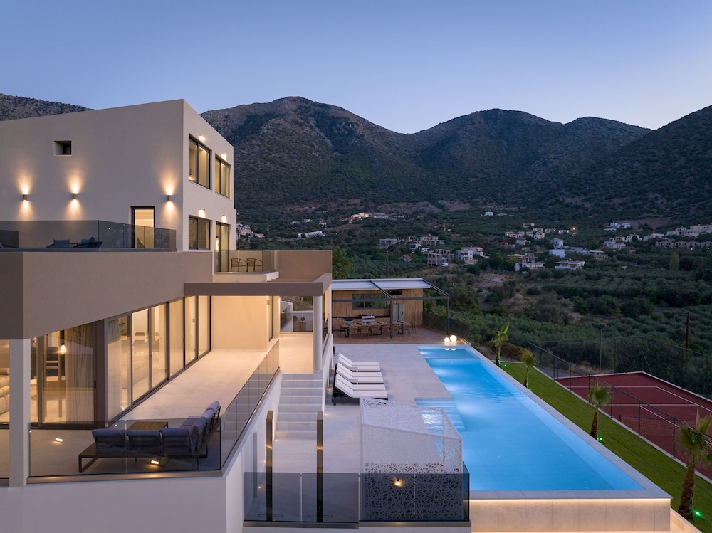 Luxurious Villa Dias With Tennis Court by Estia