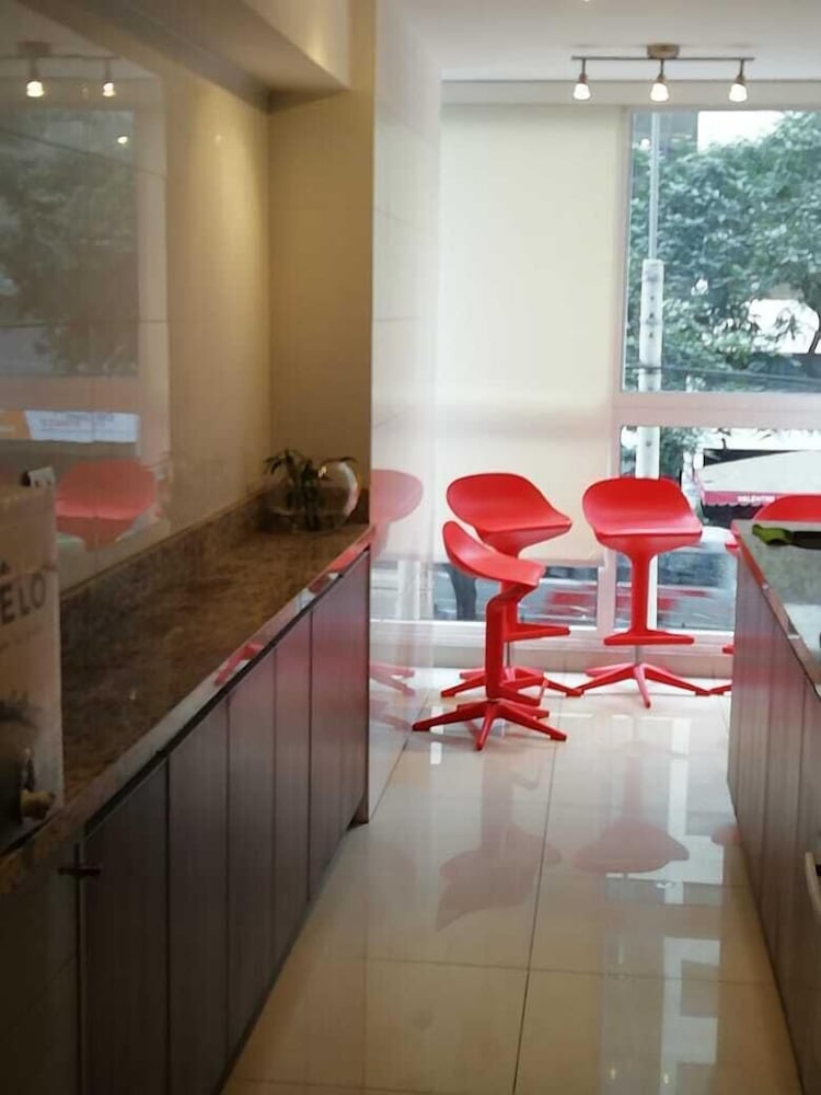 Exclusivo departamento miraflores view 4