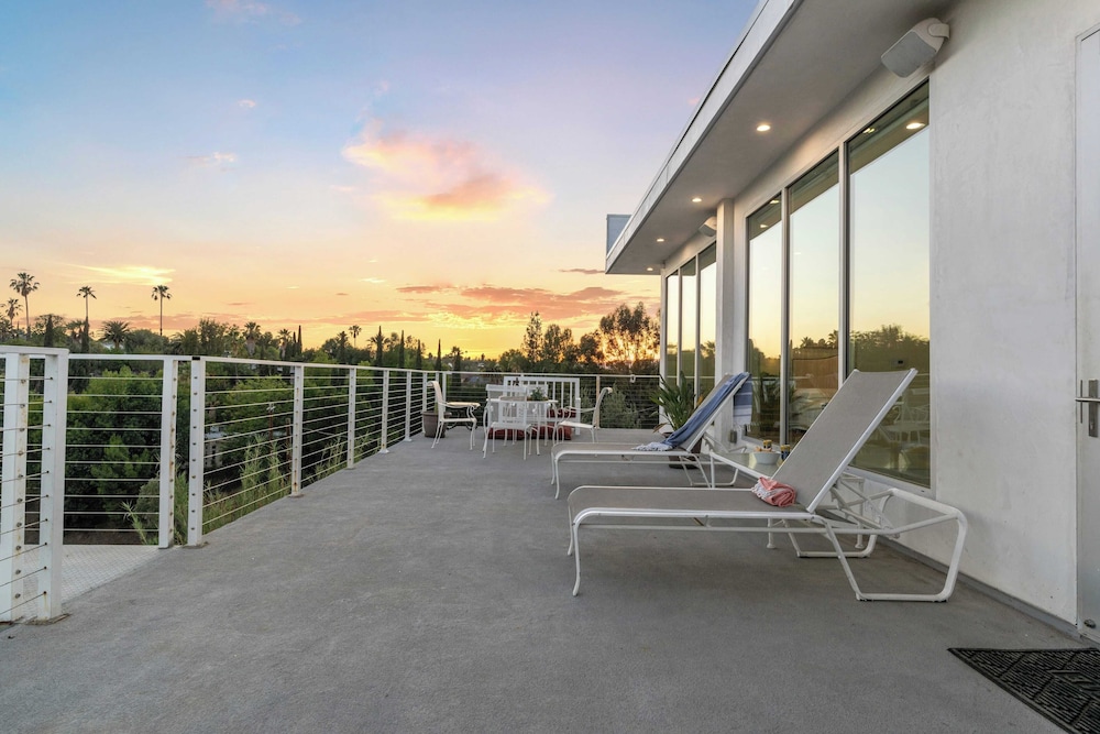 Luxe LA Escape w/ Pool, Views & Game Room Alta Vista Estate by Avantstay