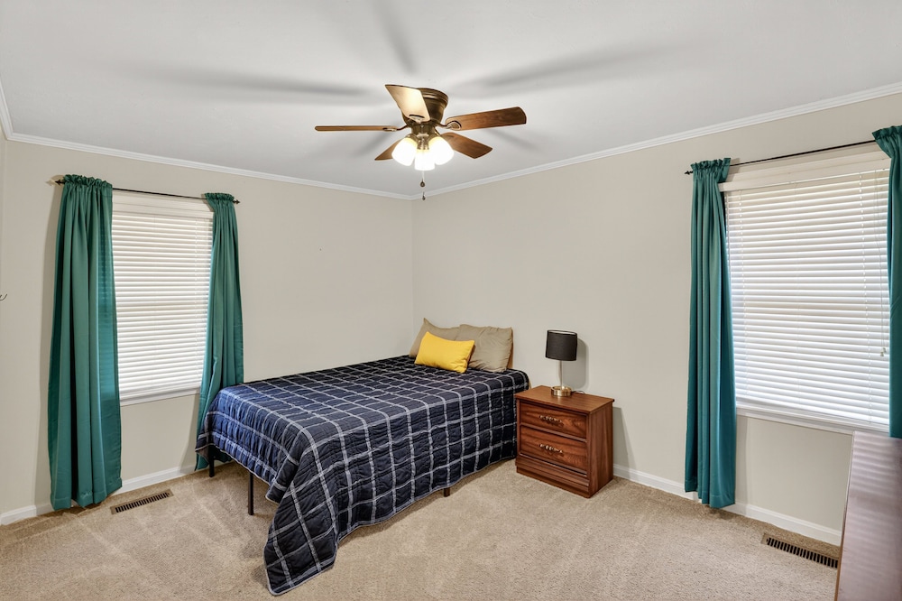 The Decoy Den Perfect For Hunters & Anglers 4 Bedroom Home