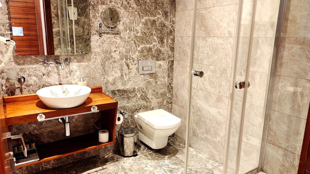 Old Port Otel - Image 63