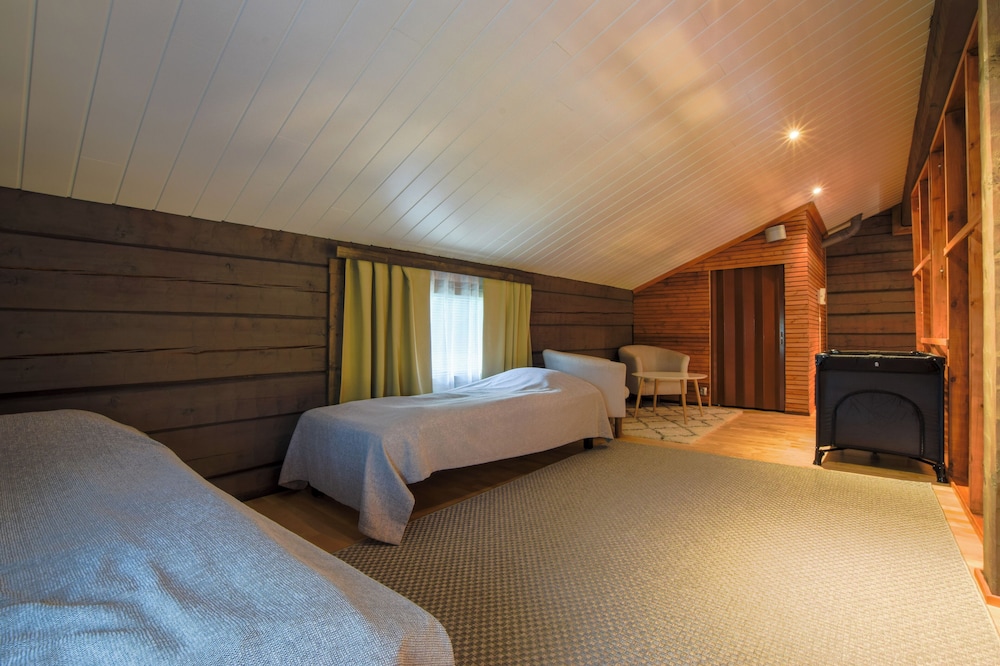 Comfy Cabin in Tahko with Hot Tub. Private Sauna
