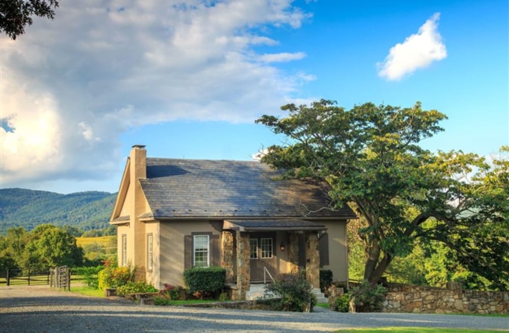Glen Gordon Manor