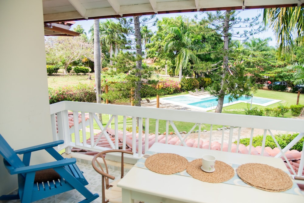 El Pelicano Apart-Hotel