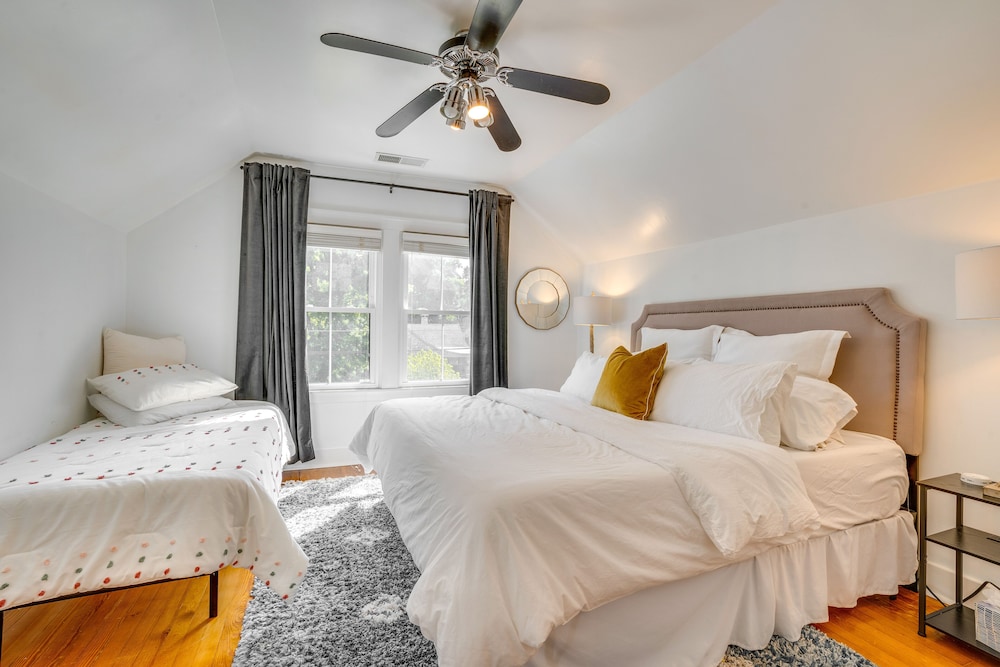 Charming Louisville Retreat w/ Patio & Fireplace!
