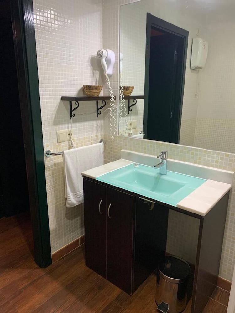 Hostal - Camping Ciudad de Cáceres