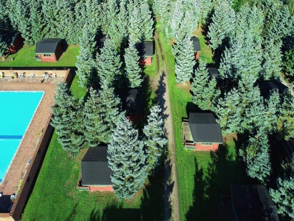 Splendid Cabin in Camping Resort