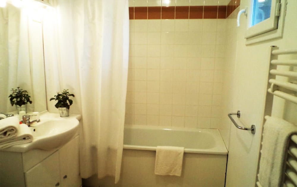 Photo 48