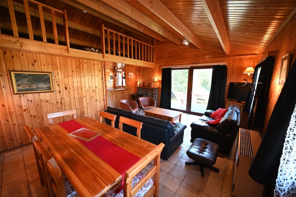 Chalet in Beffe With Hot Tub & Valley Views