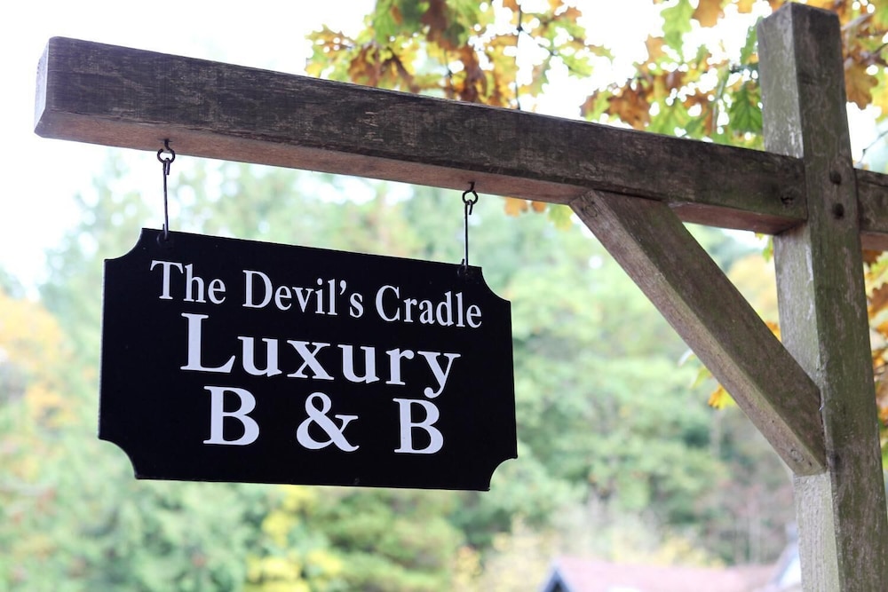 Farnham Vacations - The Devil's Cradle - Property Image 11