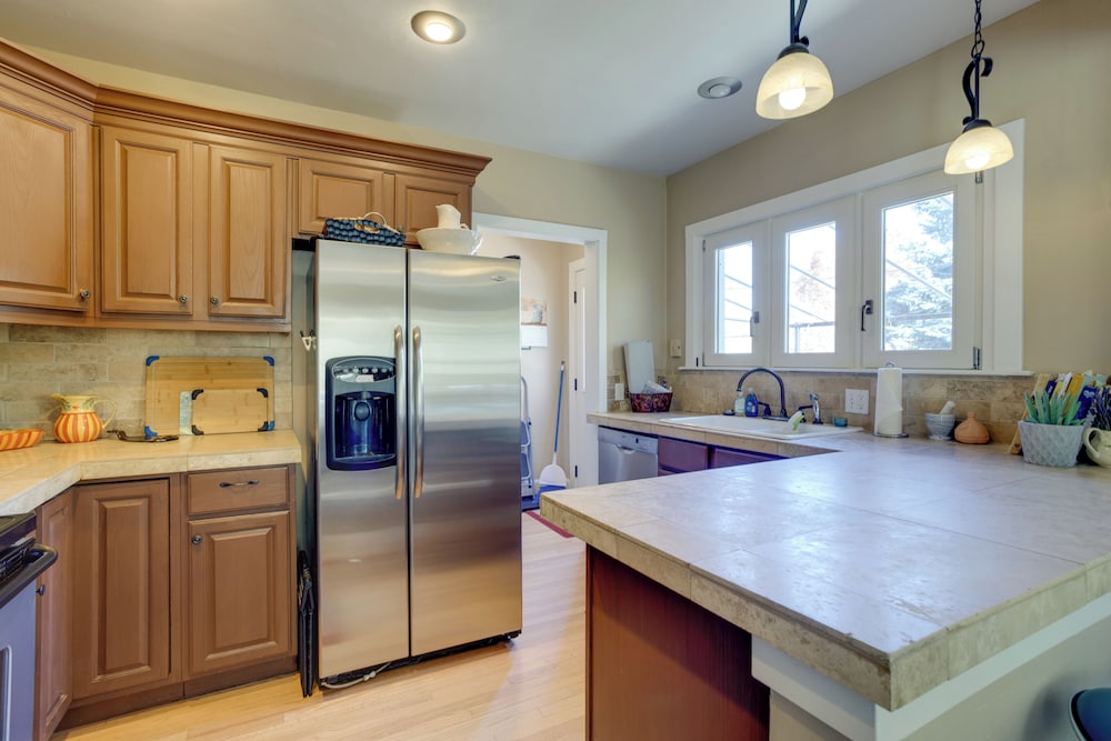 Yard & Grill: Centrally Located Denver Retreat!