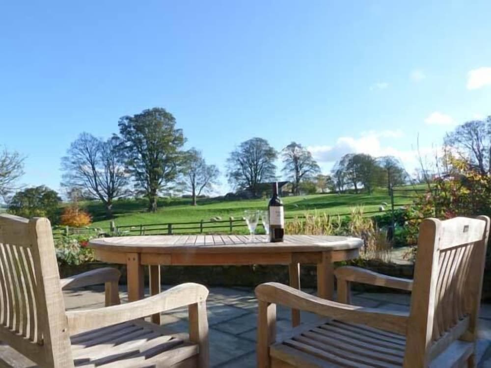 The Round House view 4