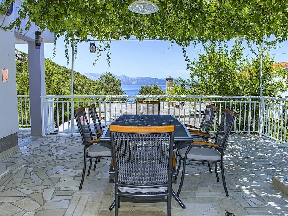 Apartments Vesela - Premium One Bedroom Apartment With Terrace and Partial Sea View