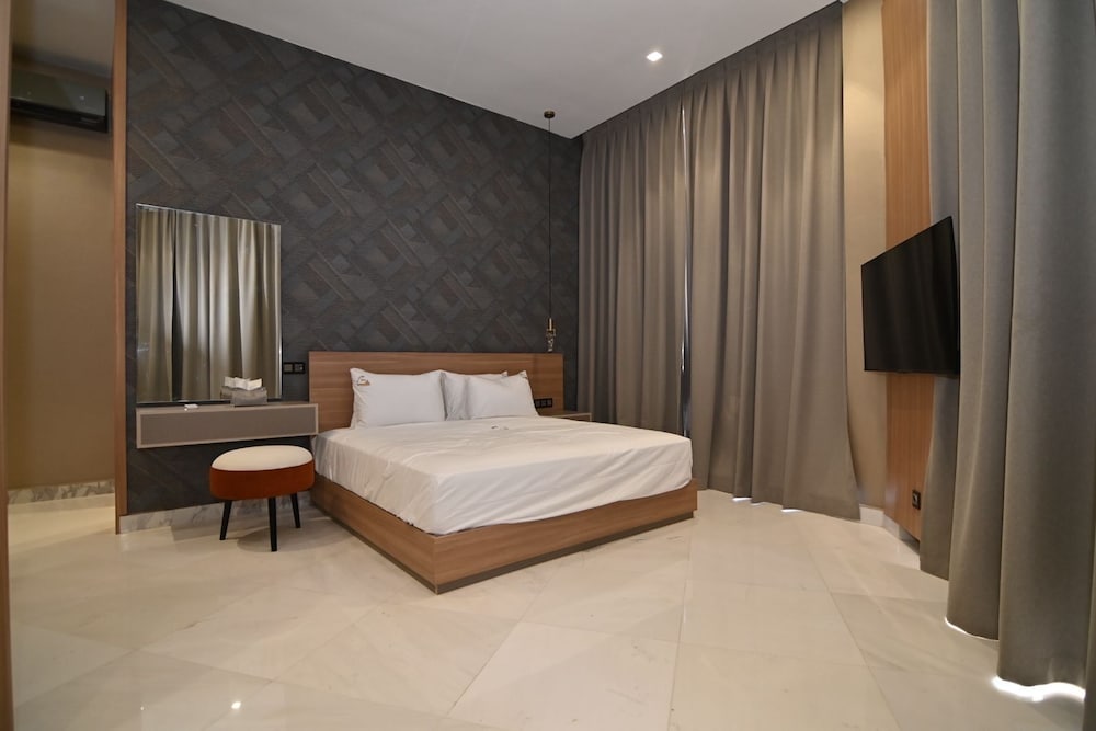 La villa luxury suites