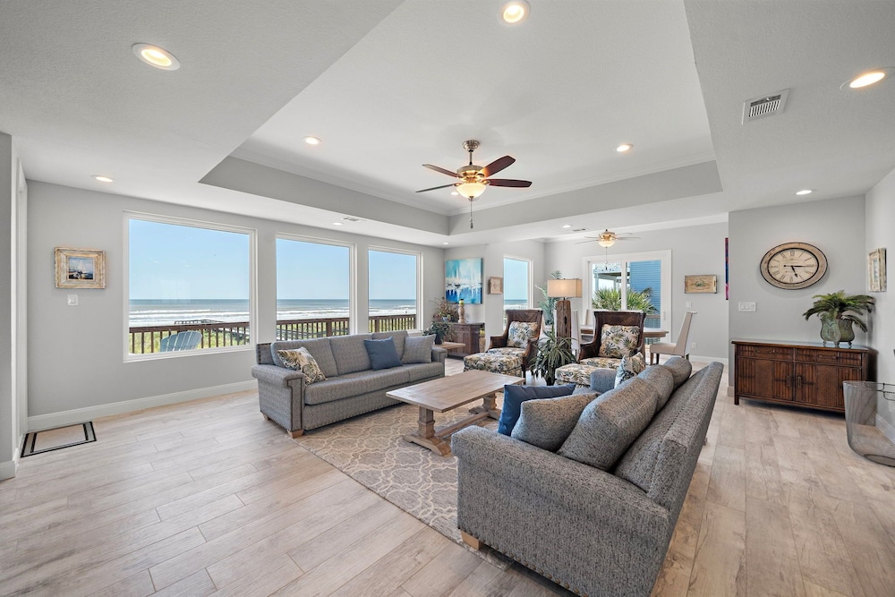 Sandcastle by Ryson Vacation Rentals