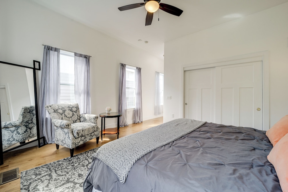 Queen City Charm Near University & Hospitals!