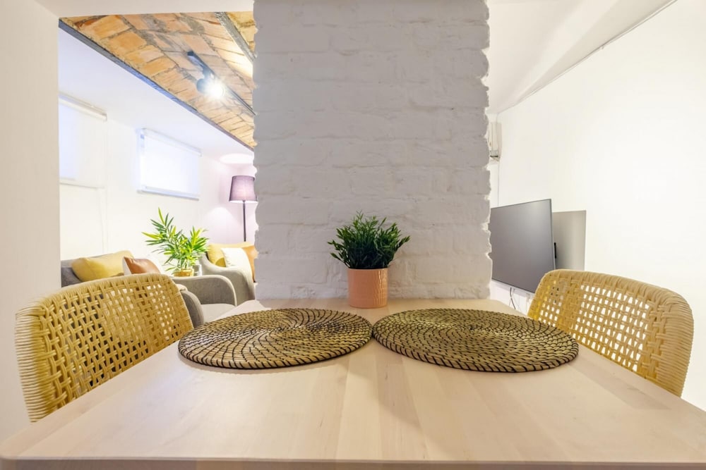 Vibrant Flat 5 Minutes Walk to Istiklal in Beyoglu