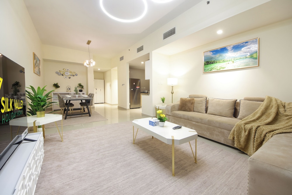 Silk Valley-Luxury 3B close to Beach