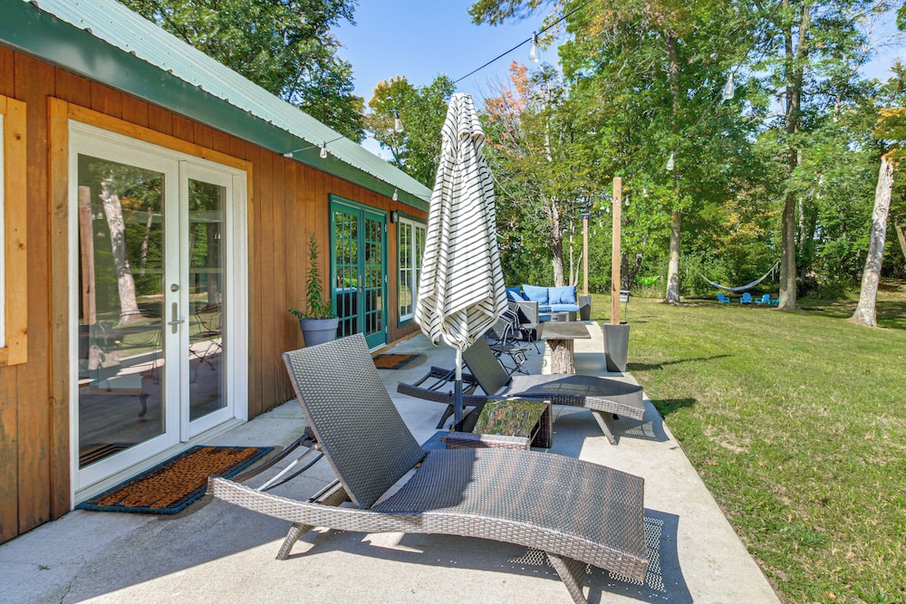 'long Lake Lodge' w/ Watercrafts & Fire Pits