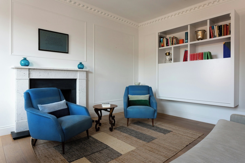 Cresswell Gardens IV by Onefinestay