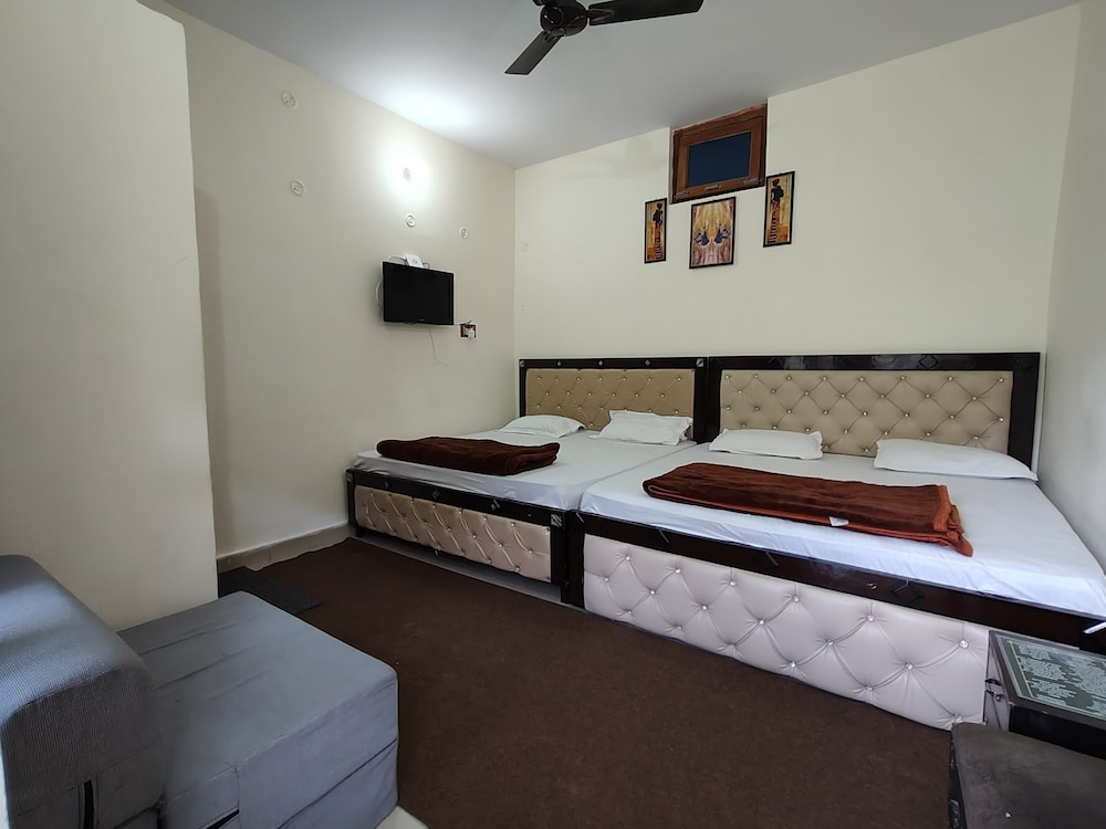 Sri Shakti Hotel & Restaurant