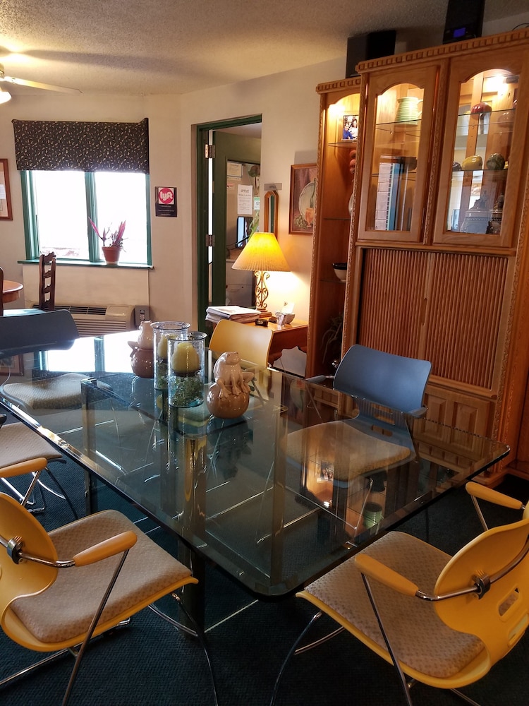 Dickinson Vacations - 1026 Oasis Inn - Property Image 1