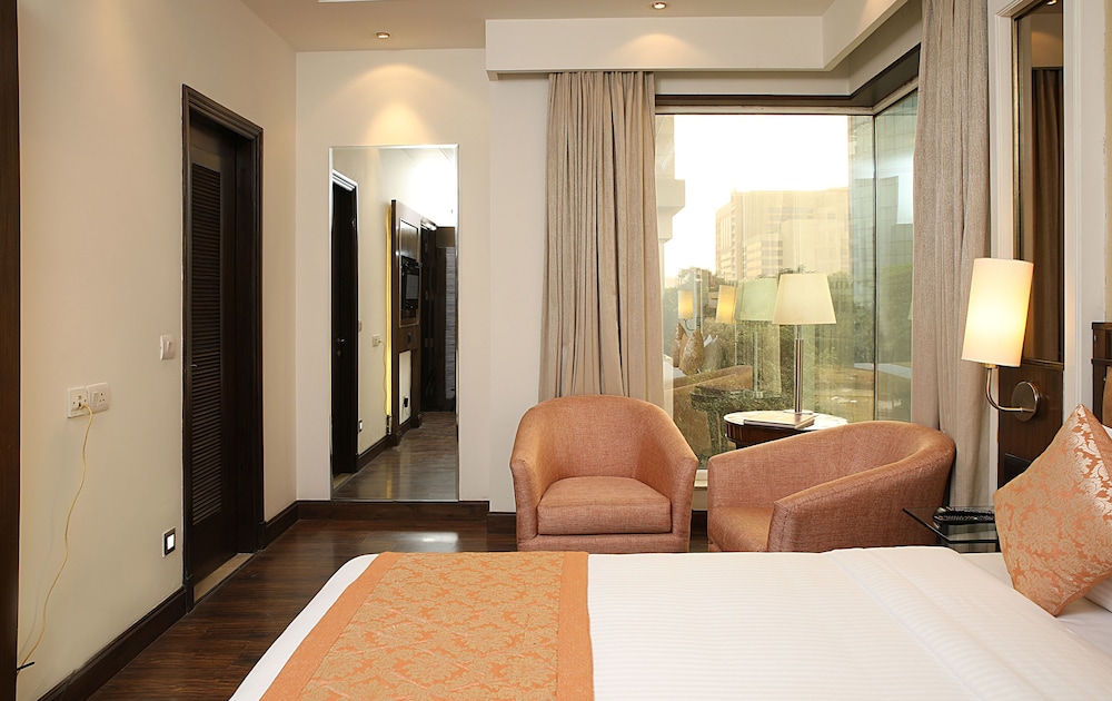 Inde Vista Woods Signature Tower