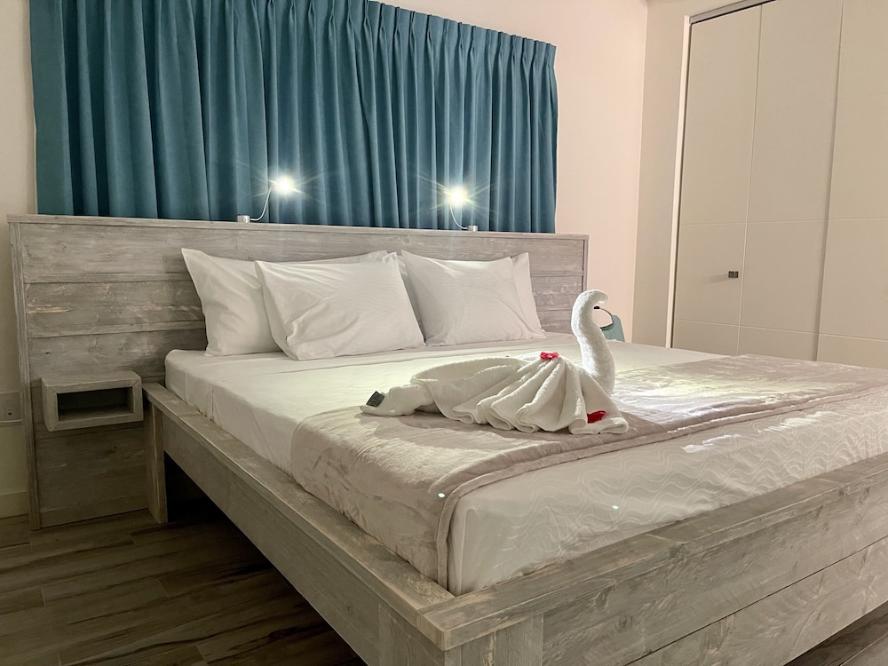The Cove - Condo Hotel - Perfect Location