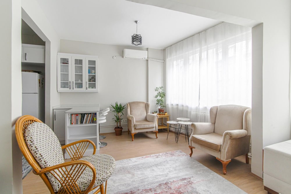 Fully Furnished Stylishly Designed Flat in Sisli