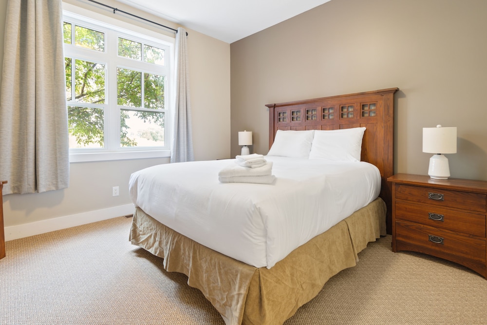 Rivergrass Condos