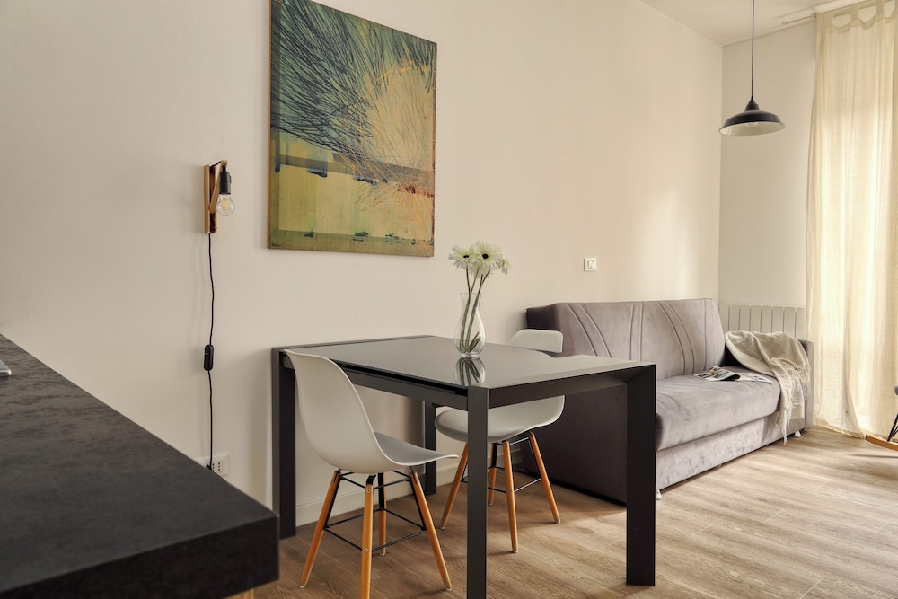 JOIVY Modern Studio for 3