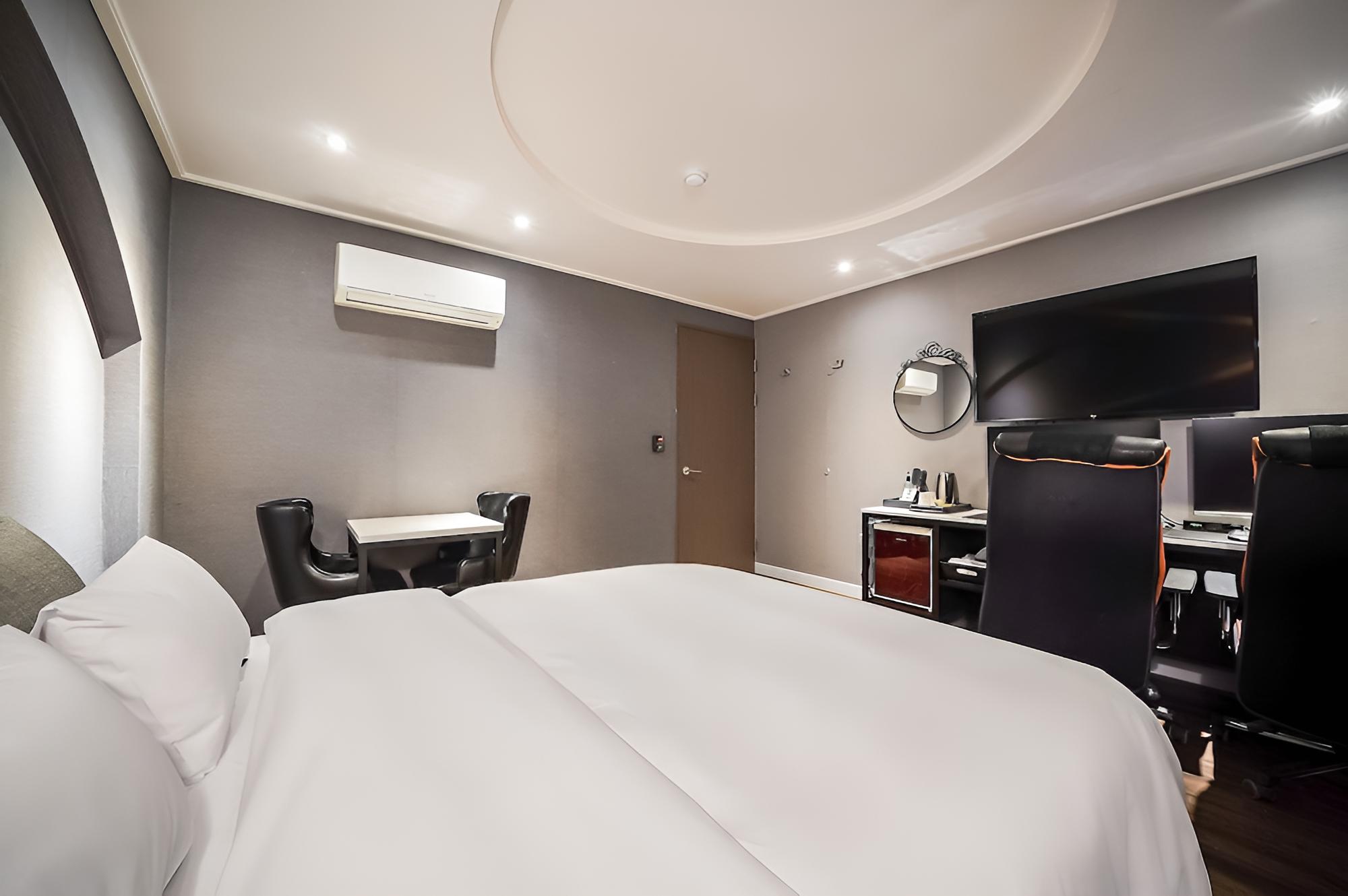 CS Hotel