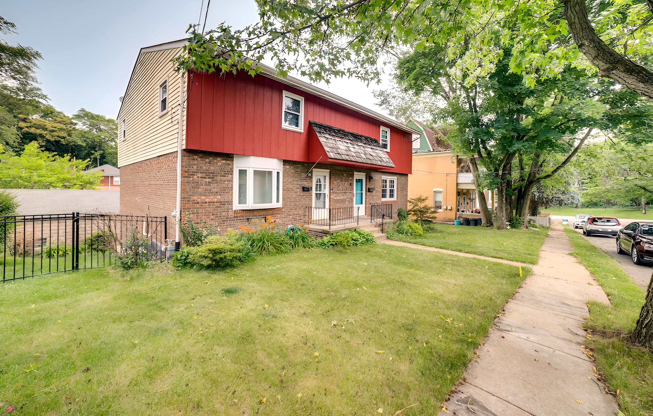 Cozy Pittsburgh Home - 4 Mi to Downtown! view 5