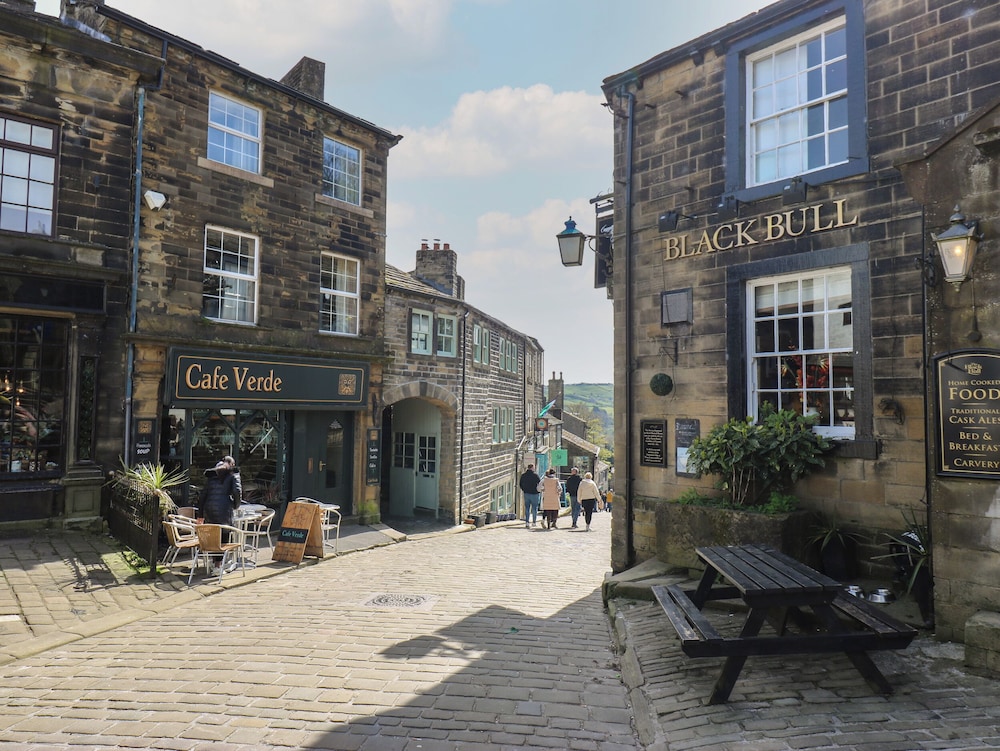 The Snug on the Cobbles
