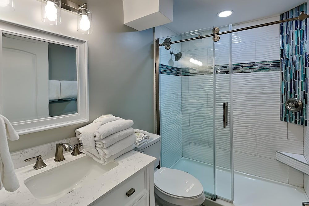 Continental Condominiums II by Resort Collection