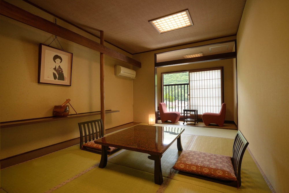Yamamizuki Urara Tsutaya, photo 89
